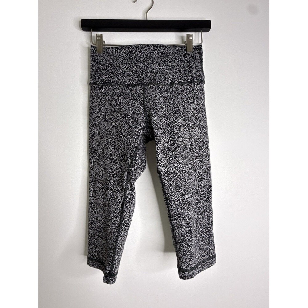 Lululemon Black White Print Cropped Yoga Leggings Women Size 6